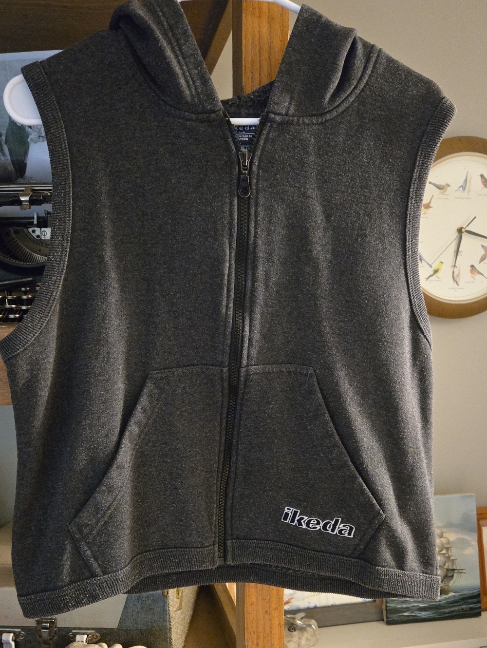 Vintage Ikeda Sleeveless Hooded ZIP VEST in Charcoal Gray